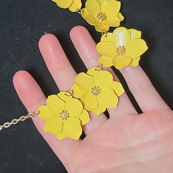 Yellow Flower Statement Necklace - Picture 2 of 4